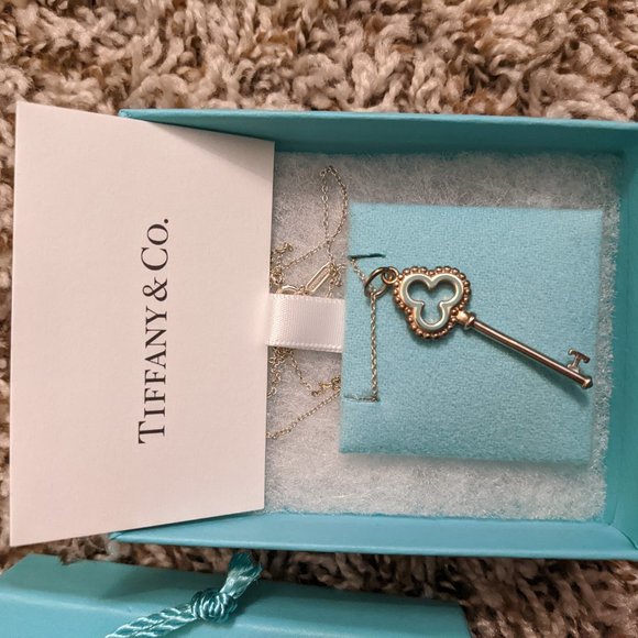 Tiffany Co. Keys beaded open trefoil key pendant, sterling silver, small, 16" - Picture 2 of 4